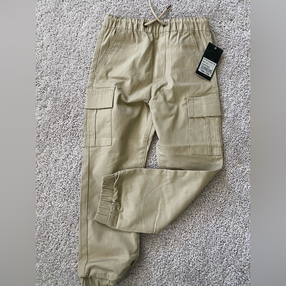 NWT Steve’s Jeans Size 6 Cargo Khaki’s